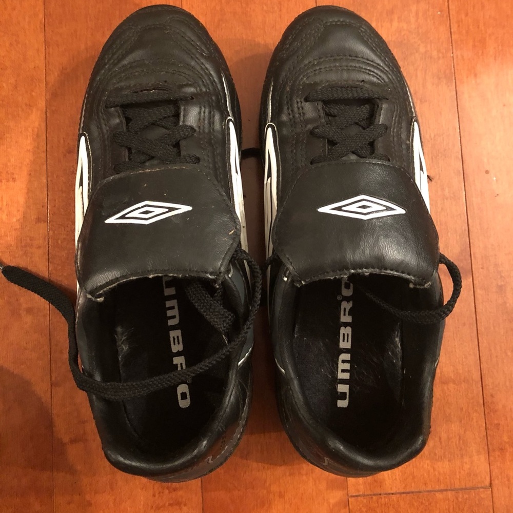 Umbro Dinamo Women’s Soccer Cleats